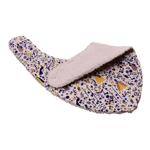 Craquez pour notre bavoir bandana en tissu Liberty, accessoire indispensable pour vos enfants, qui les accompagnera jusqu'à leurs premiers repas